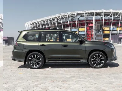 2021 لكزس إل إكس 570 بلاك اديشن