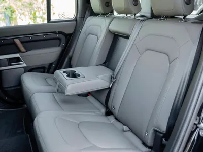 2023 لاند روفر ديفيندر اكس داينمك