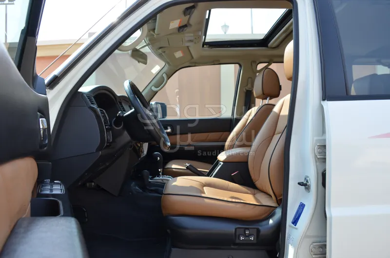 2020 نيسان باترول سوبر سفاري