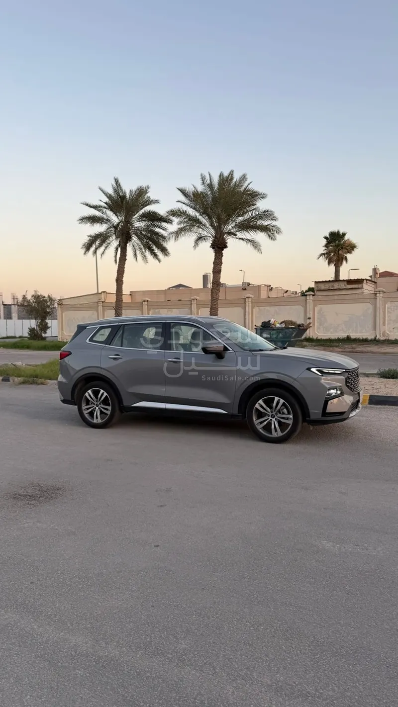 2025 فورد تيريتوري تيتانيوم بلس