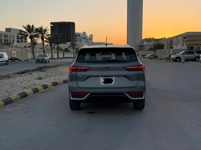 2025 فورد تيريتوري تيتانيوم بلس