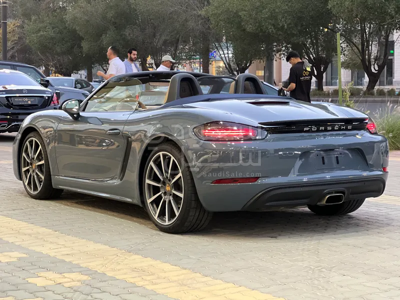 2017 بورش بوكستر