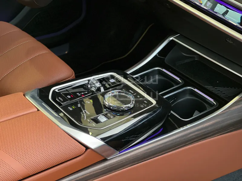 2026 بي ام دبليو الفئة السابعة 735أي