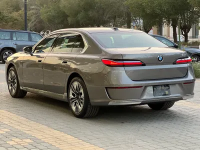 2026 بي ام دبليو الفئة السابعة 735أي