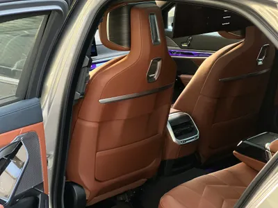 2026 بي ام دبليو الفئة السابعة 735أي