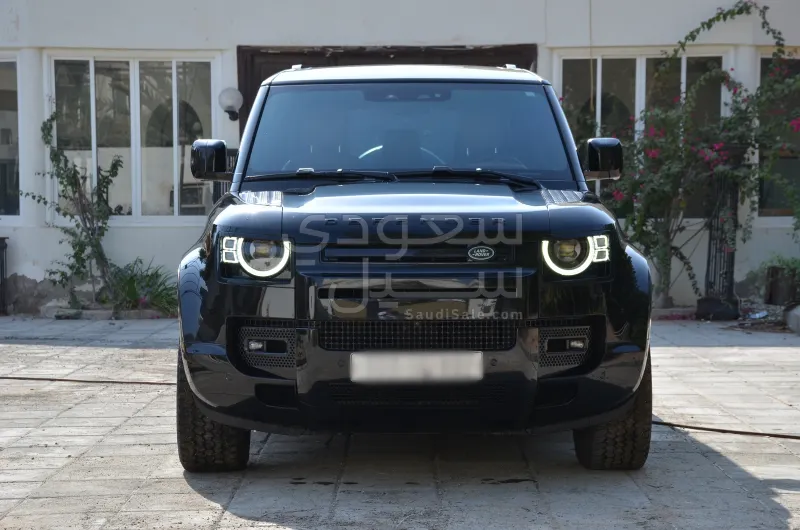 2023 لاند روفر ديفيندر اتش اس اي