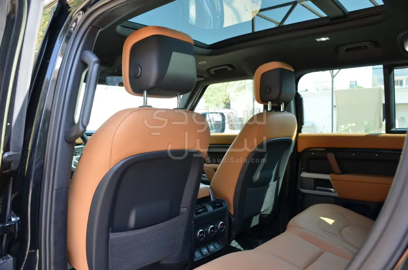 2023 لاند روفر ديفيندر اتش اس اي