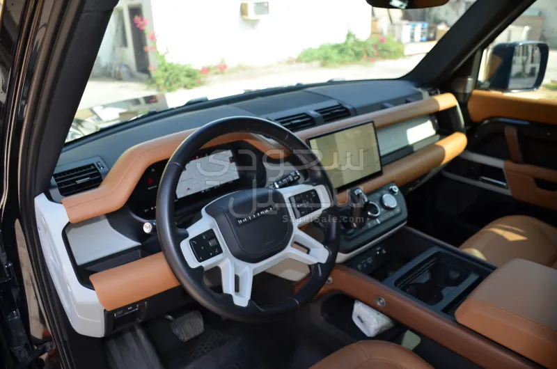 2023 لاند روفر ديفيندر اتش اس اي