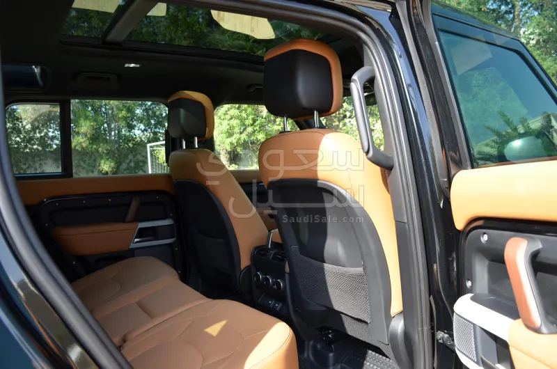 2023 لاند روفر ديفيندر اتش اس اي