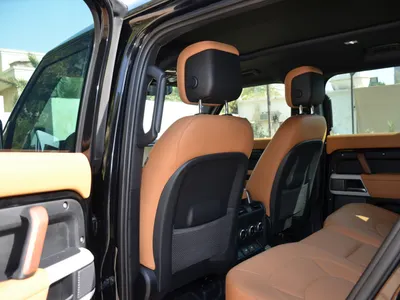 2023 لاند روفر ديفيندر اتش اس اي