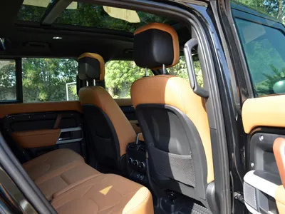 2023 لاند روفر ديفيندر اتش اس اي