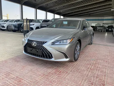 2025 لكزس إي إس 250