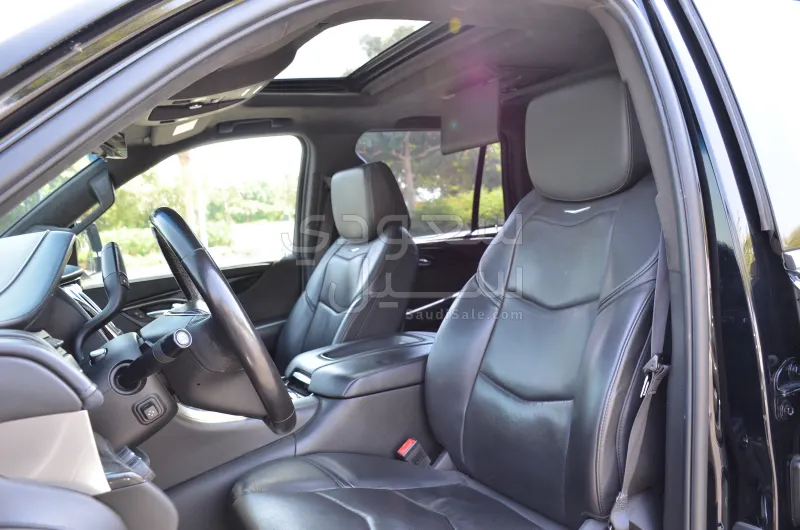 2019 كاديلاك اسكاليد بلاتينيوم