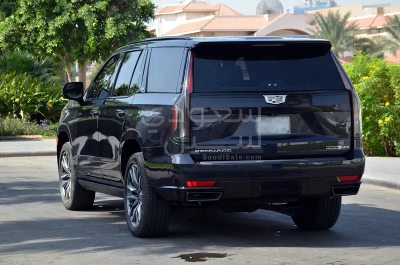 2022 كاديلاك اسكاليد بلاتينيوم