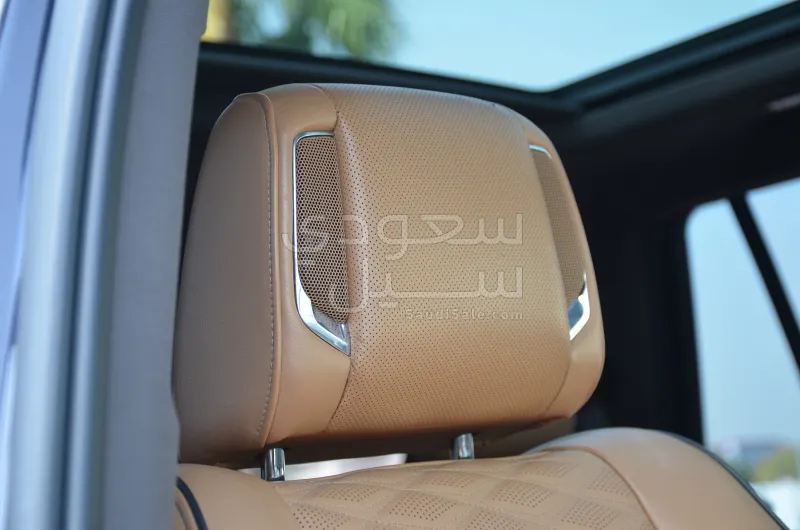 2022 كاديلاك اسكاليد بلاتينيوم