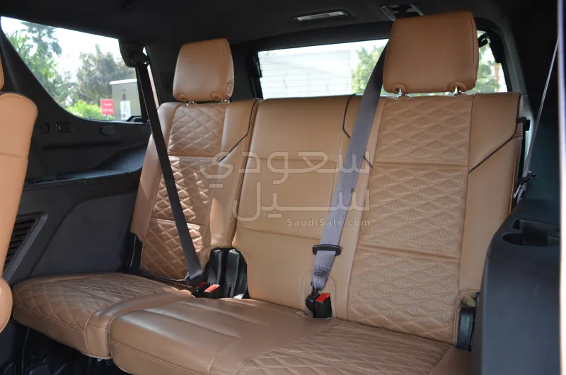 2022 كاديلاك اسكاليد بلاتينيوم