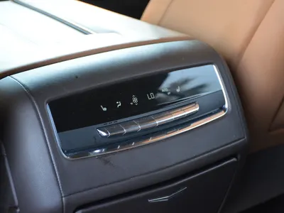 2022 كاديلاك اسكاليد بلاتينيوم