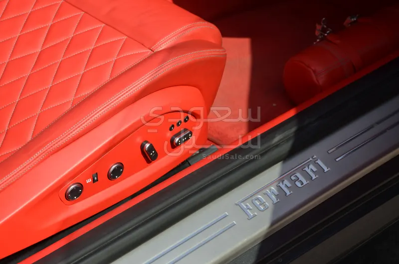 2014 فيراري اف اف