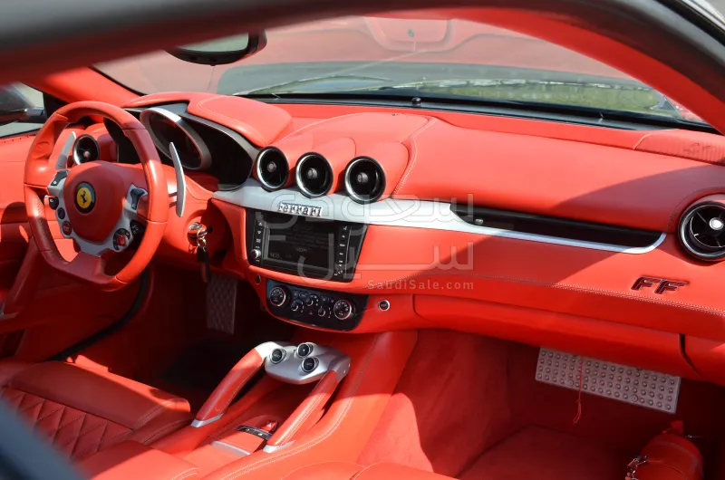 2014 فيراري اف اف