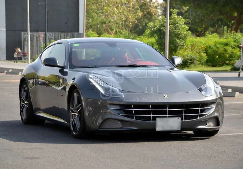 2014 فيراري اف اف