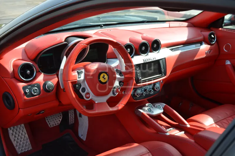 2014 فيراري اف اف