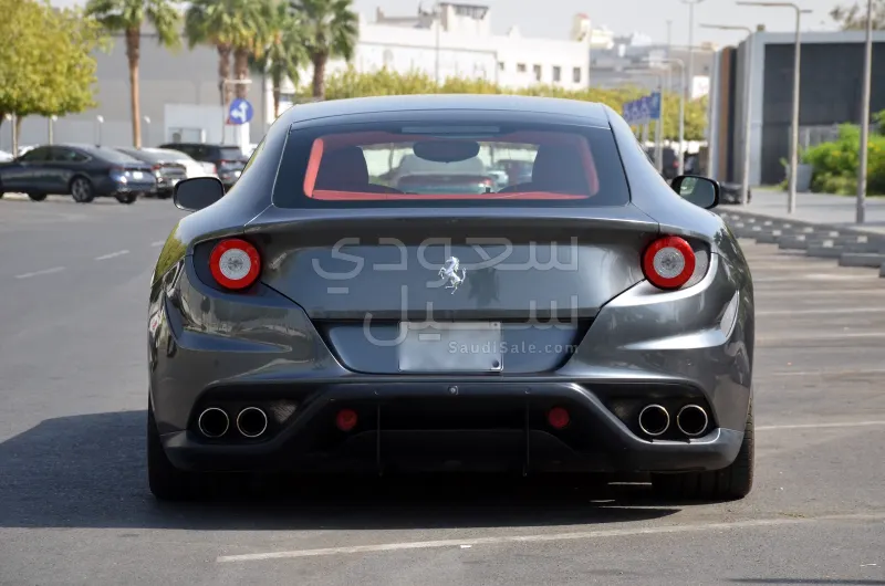 2014 فيراري اف اف