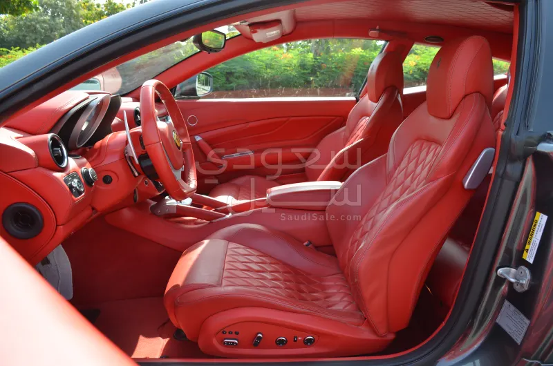 2014 فيراري اف اف