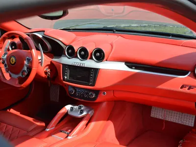 2014 فيراري اف اف
