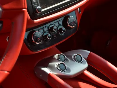 2014 فيراري اف اف