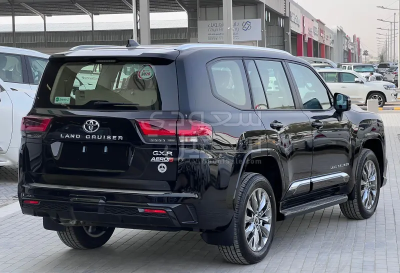 2026 تويوتا لاند كروزر جي اكس ار