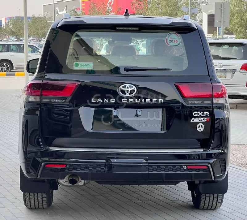 2026 تويوتا لاند كروزر جي اكس ار