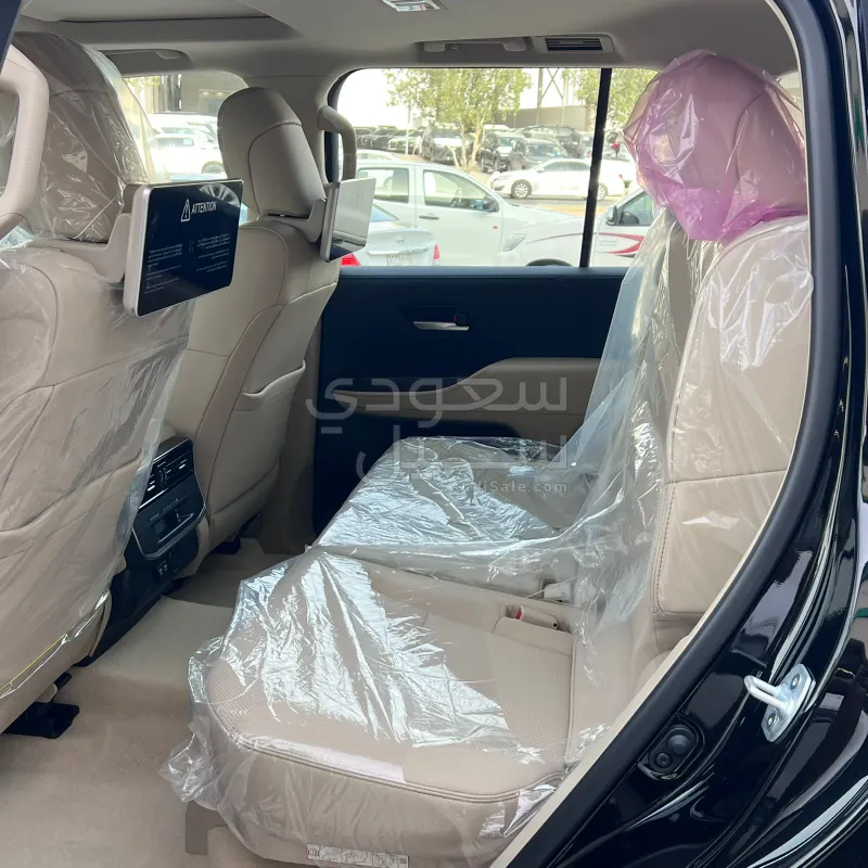 2026 تويوتا لاند كروزر جي اكس ار