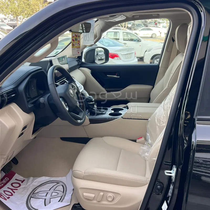 2026 تويوتا لاند كروزر جي اكس ار