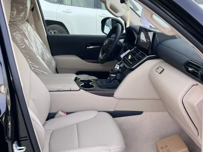 2026 تويوتا لاند كروزر جي اكس ار