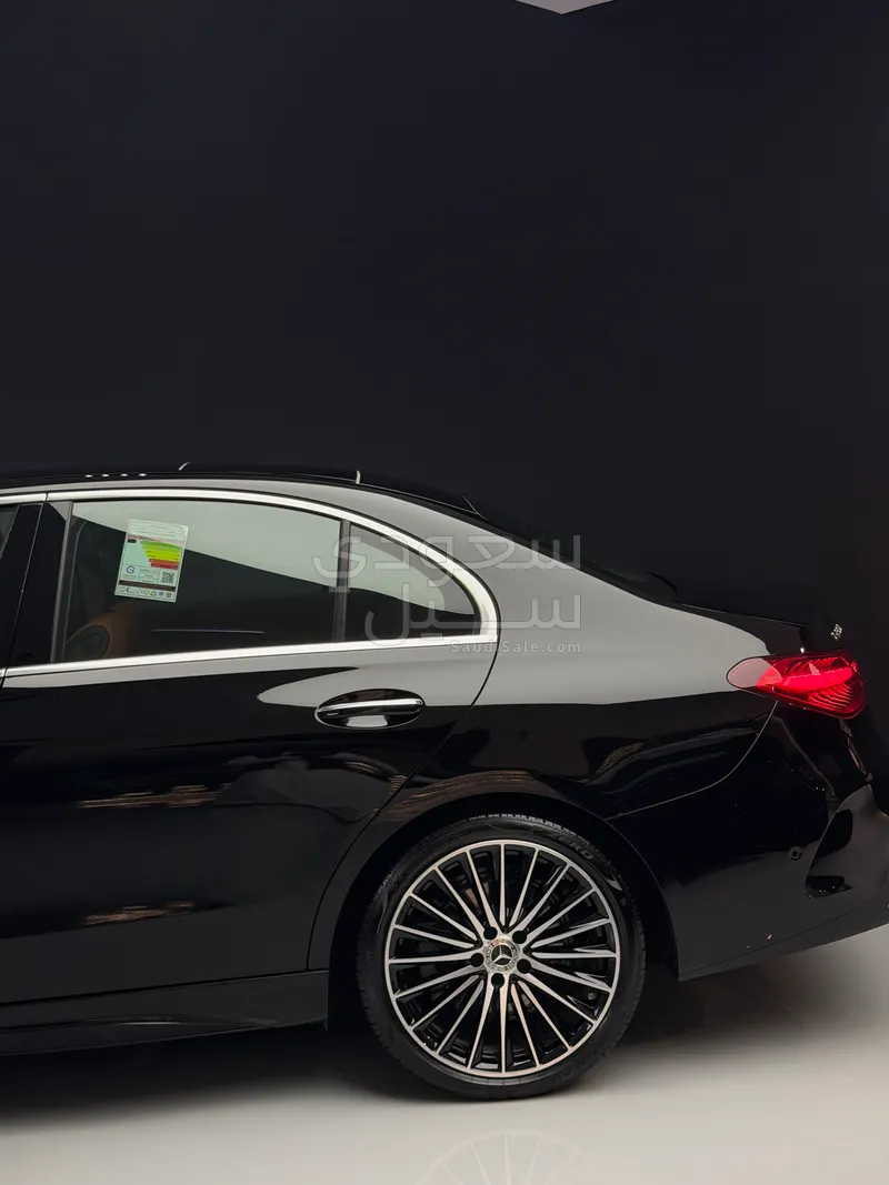 2025 مرسيدس - بنز سي 200 أي إم جي