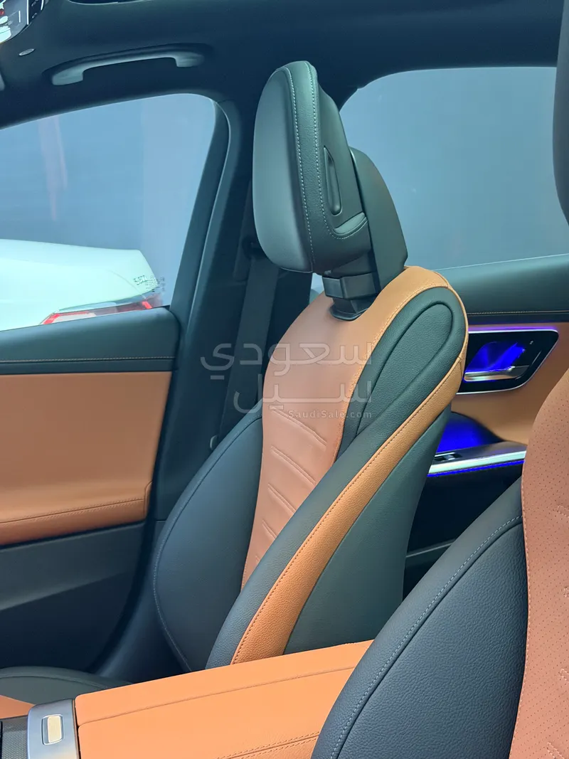 2025 مرسيدس - بنز سي 200 أي إم جي