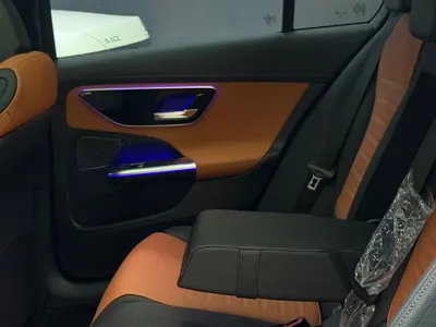 2025 مرسيدس - بنز سي 200 أي إم جي