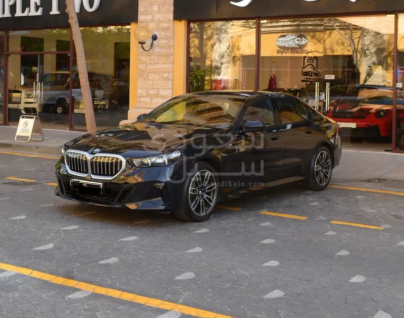 2024 بي ام دبليو الفئة الخامسة 520 أي