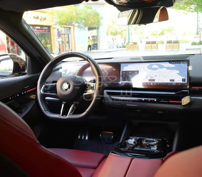 2024 بي ام دبليو الفئة الخامسة 520 أي