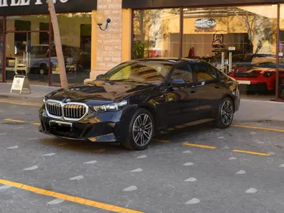 2024 بي ام دبليو الفئة الخامسة 520 أي