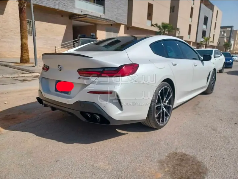 2024 بي ام دبليو الفئة الثامنة 840 إم