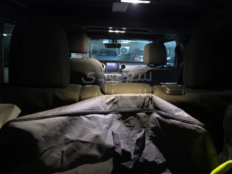 2023 جييب رانجلر صحارى