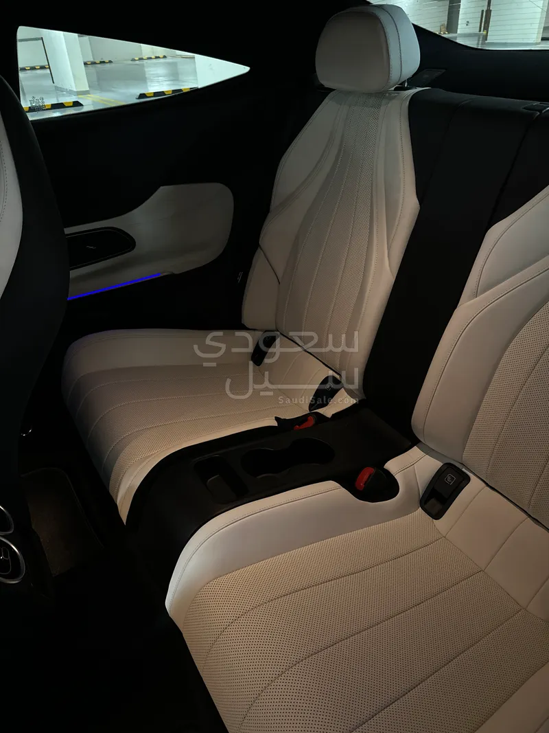 2024 مرسيدس - بنز سي إل إي 200