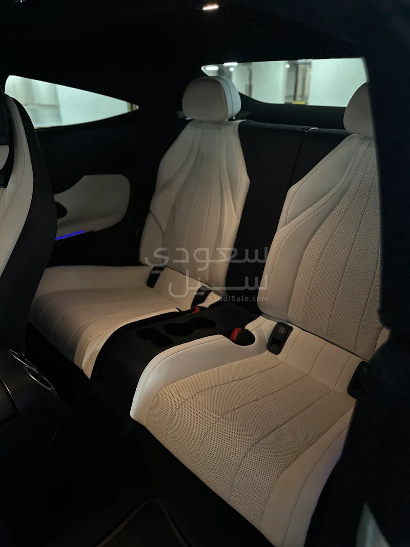 2024 مرسيدس - بنز سي إل إي 200