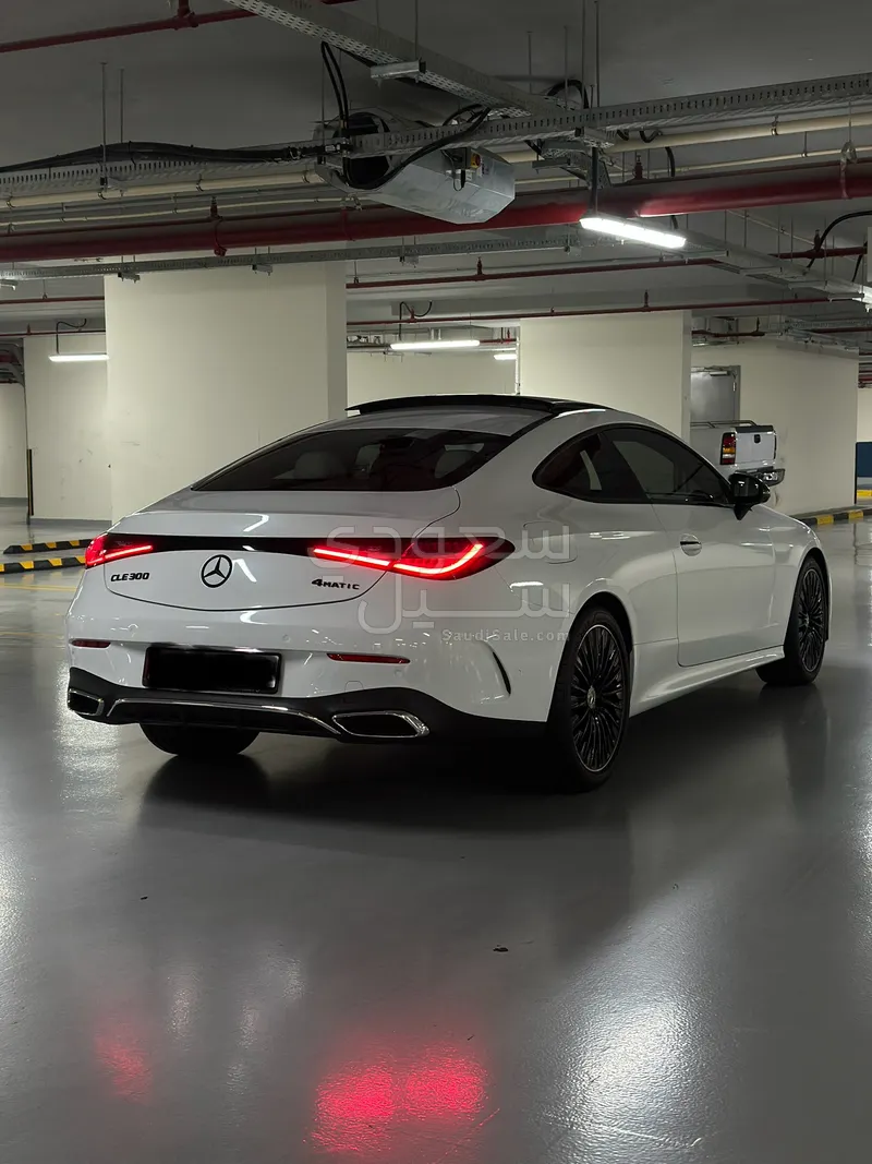 2024 مرسيدس - بنز سي إل إي 200