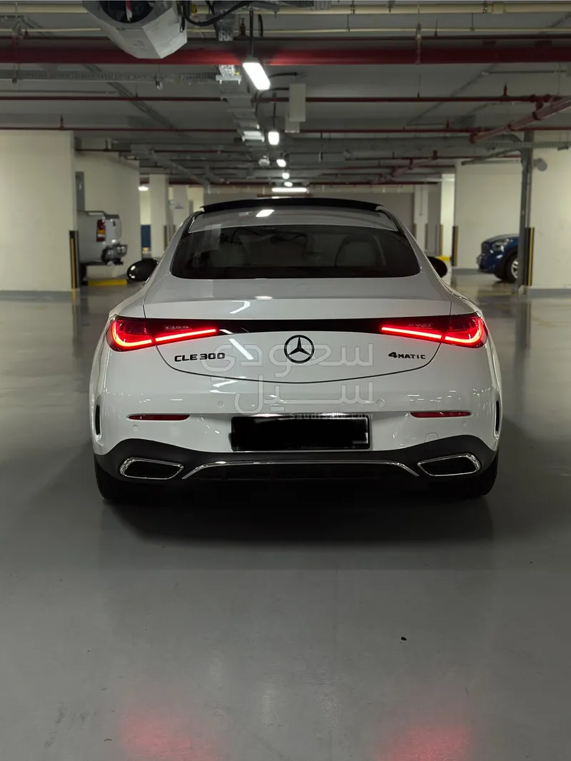 2024 مرسيدس - بنز سي إل إي 200