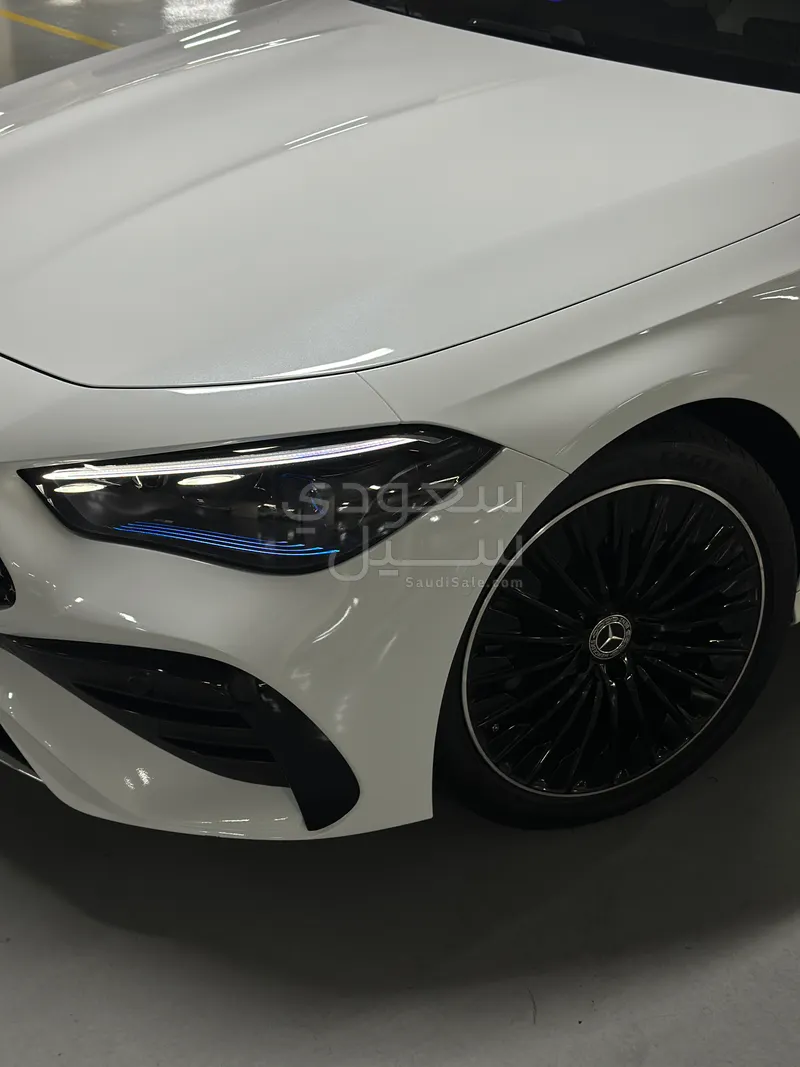 2024 مرسيدس - بنز سي إل إي 200