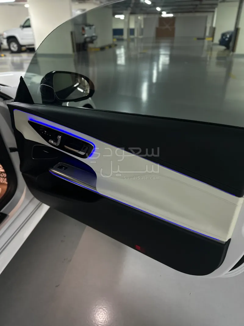 2024 مرسيدس - بنز سي إل إي 200