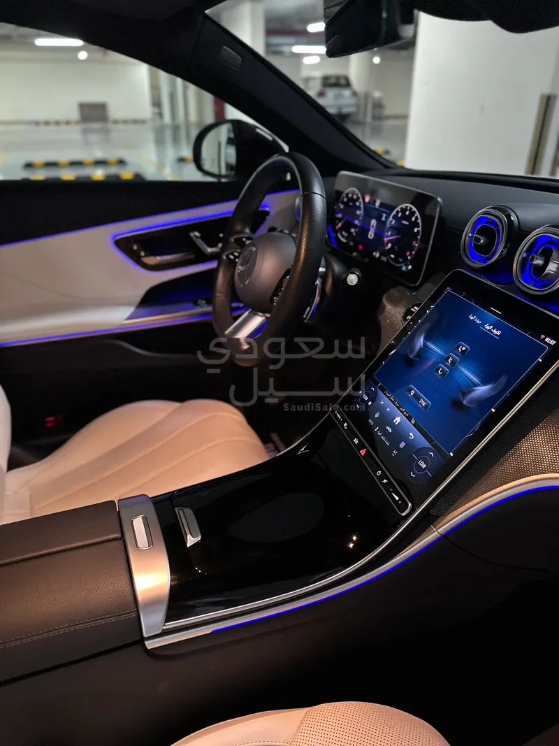 2024 مرسيدس - بنز سي إل إي 200