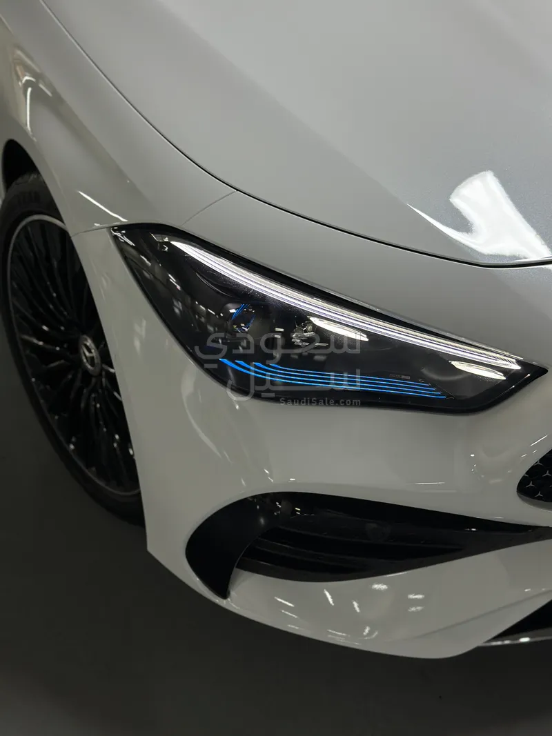 2024 مرسيدس - بنز سي إل إي 200